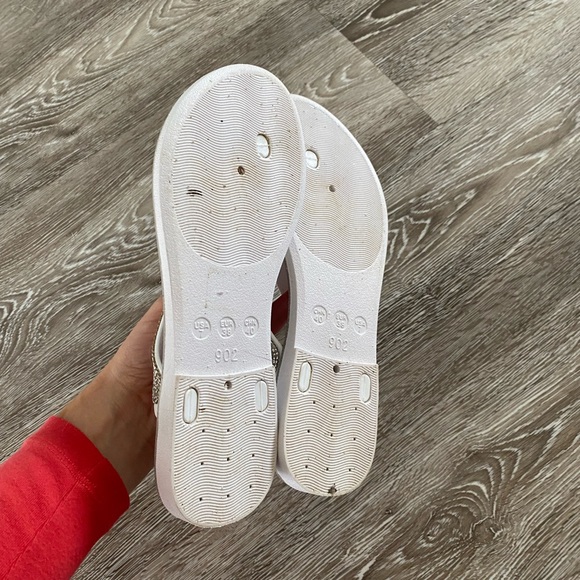 Sparkly sandals - Picture 4 of 4